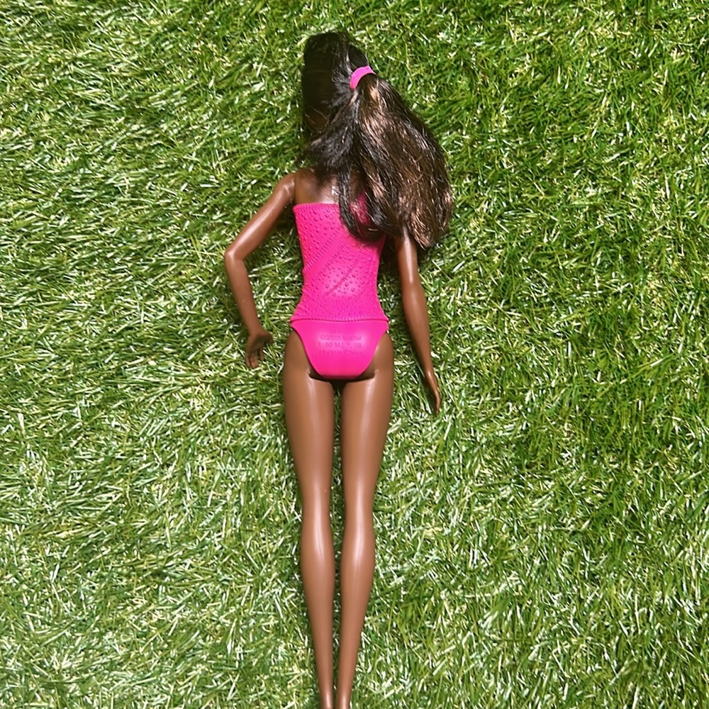 Barbie - Picture 2 of 4